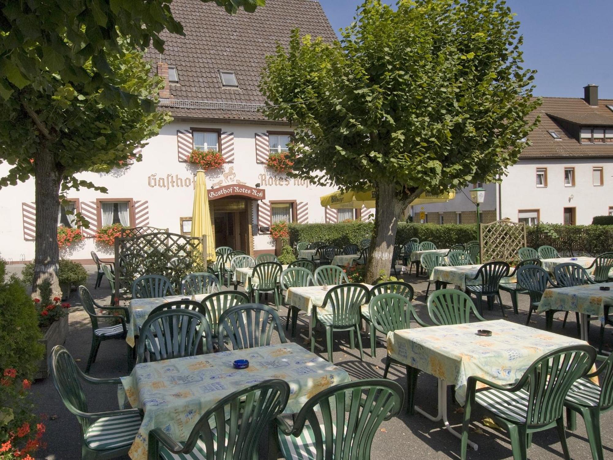Hotel-Gasthof Rotes Ross Heroldsberg Bagian luar foto