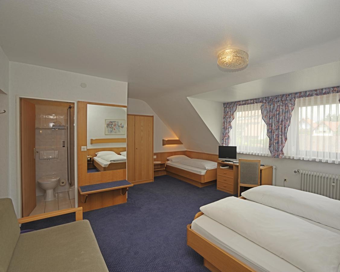 Hotel-Gasthof Rotes Ross Heroldsberg Bagian luar foto